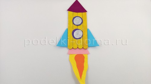 Ещё 2 ракеты &mdash; поделки из подручного материала