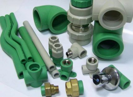 Соединение пластиковых труб с металлическими: разбор лучших способов и монтажных нюансов
