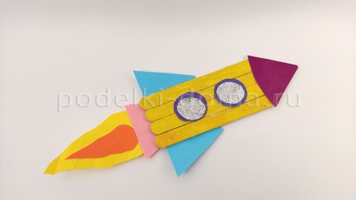 Ещё 2 ракеты &mdash; поделки из подручного материала