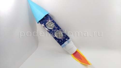 Ещё 2 ракеты &mdash; поделки из подручного материала