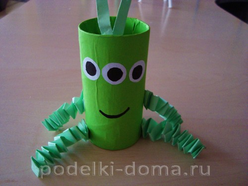 Ещё 2 ракеты &mdash; поделки из подручного материала