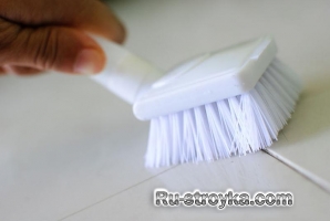 Как очистить плитку от раствора или клея.