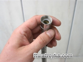 Как заменить прокладку у душа.