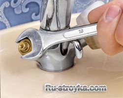 Кран: замена резиновой прокладки. Кран: замена резиновой прокладки.