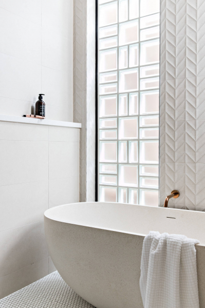 Оттенки белого в интерьере ванной комнаты
Оттенки белого в интерьере ванной комнаты