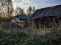Россияне начали интересоваться заброшенными домами в деревнях