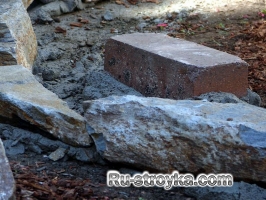 Яма для гриля и шашлыка.