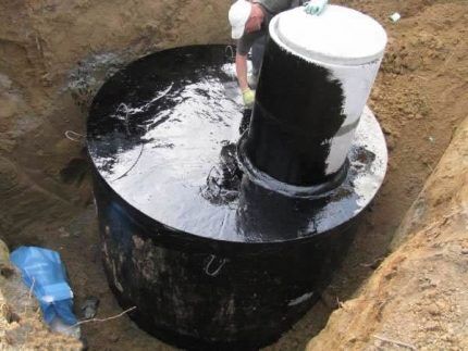 Как сооружается выгребная яма из бетонных колец: схемы + пошаговое руководство