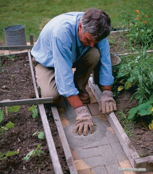 Делаем садовый участок красивым и чистым.