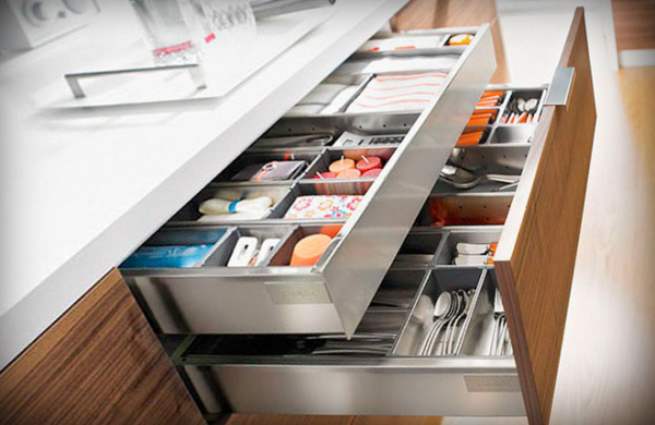 Как правильно установить направляющие с доводчиком скрытого монтажа: пошаговая инструкция