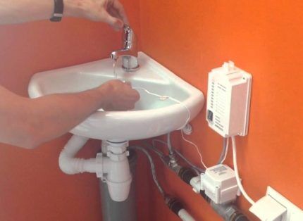 Датчик протечки воды: как выбрать и установить систему &laquo;анти-потоп&raquo; своими руками