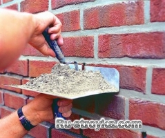 Гидроизоляция швов в кирпичной стене