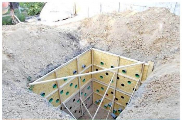 Септик без откачки своими руками