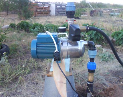 Как достать насос из скважины, если он застрял: первая помощь от профессионалов