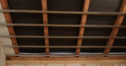 Утепление мансардной крыши: подробный инструктаж по устройству теплоизоляции в мансарде малоэтажного дома Утепление мансардной крыши: подробный инструктаж по устройству теплоизоляции в мансарде малоэтажного дома