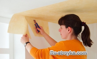 Как оклеить потолок обоями. Как оклеить потолок обоями.