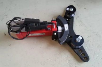 Как выбрать гидравлический трубогиб: виды оборудования и его особенности