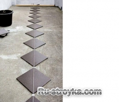 Как правильно и красиво уложить керамическую плитку на балконе.