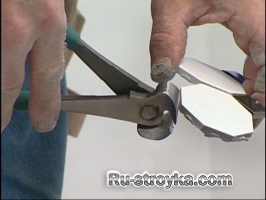 Укладываем мозаичную плитку в ванной комнате Укладываем мозаичную плитку в ванной комнате